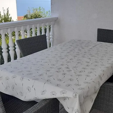 Pet Friendly Escape Njivice