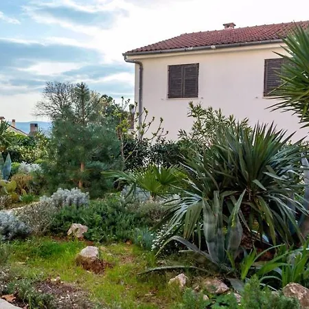 Pet Friendly Escape Njivice