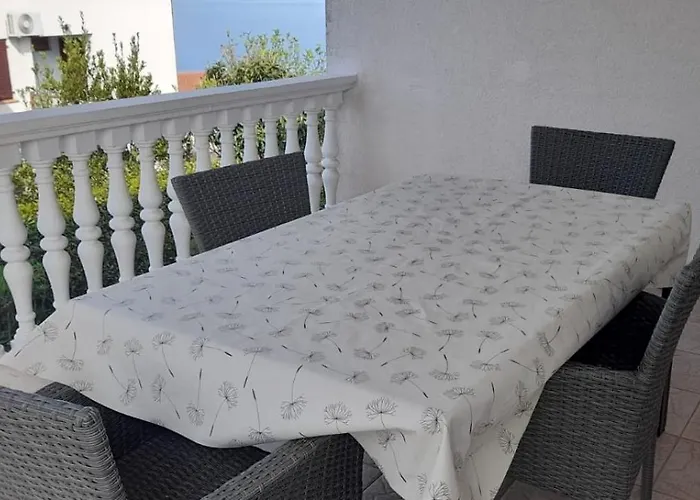 Pet Friendly Escape Njivice